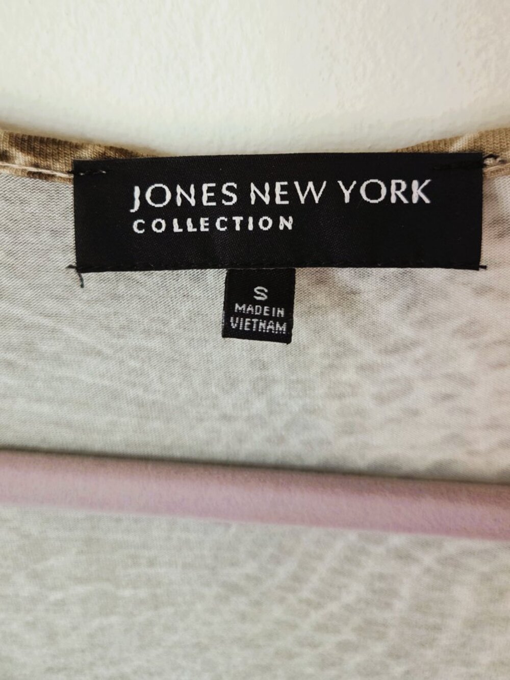 Jones New York sz S-M Soft Rayon Multi-Faux Wrap Animal Print Top Blouse Top New - Picture 6 of 12